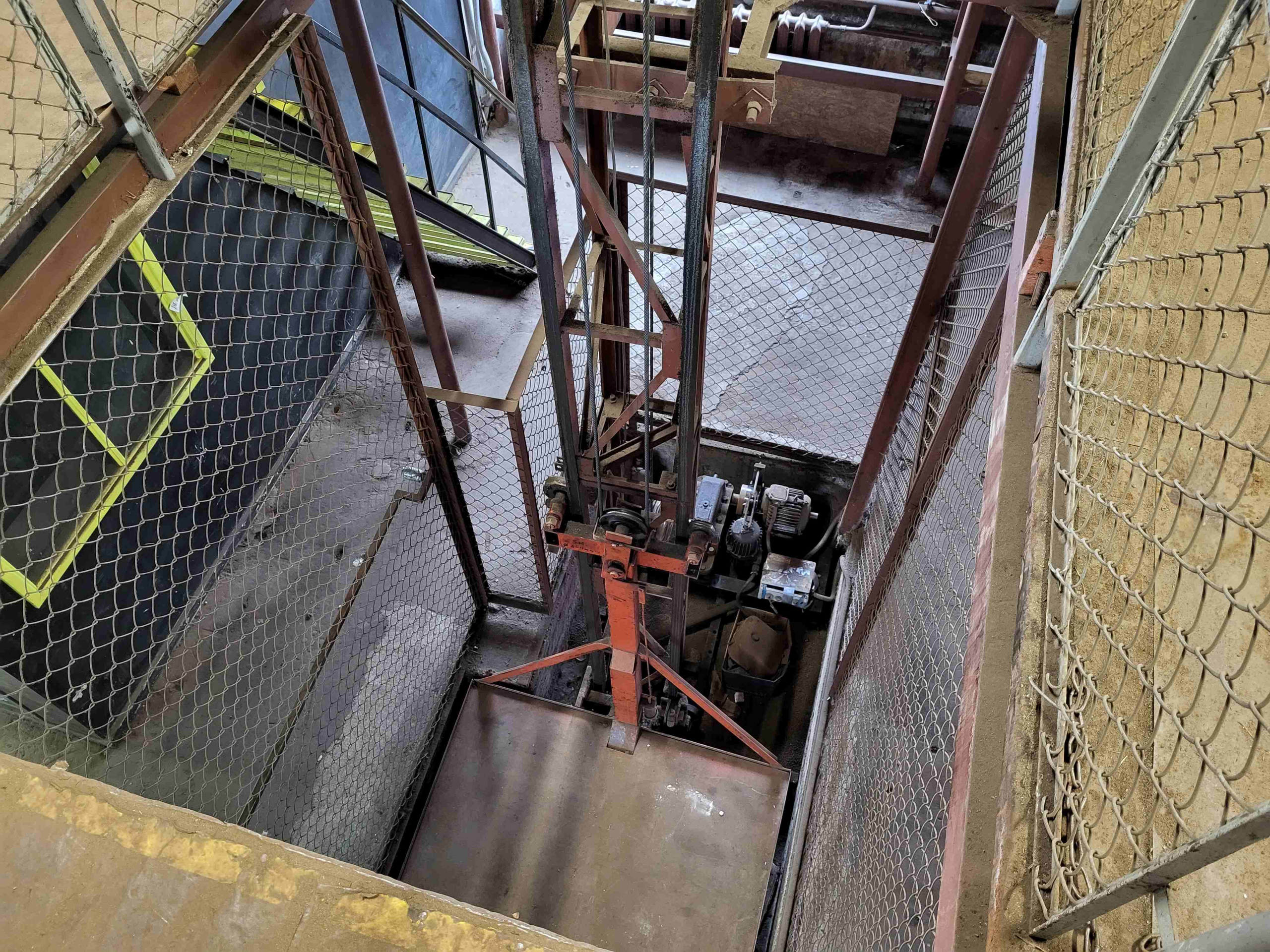 Angars Kinostudija 11